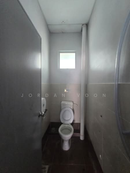 Shop / Office for Sale in Bukit Panchor (Nibong Tebal) - Jordan Voon - Bathroom - PropertyGuru.com.my