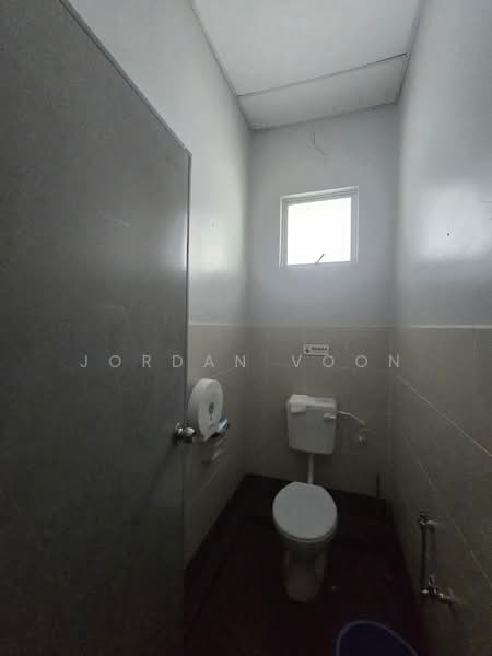 Shop / Office for Sale in Bukit Panchor (Nibong Tebal) - Jordan Voon - Bathroom - PropertyGuru.com.my