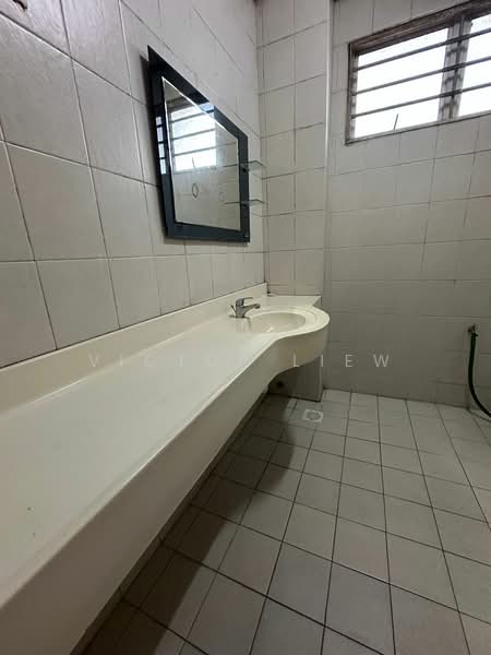 2-storey Terraced House for Sale in Kota Damansara (Selangor) - Victor Liew - Bathroom - PropertyGuru.com.my