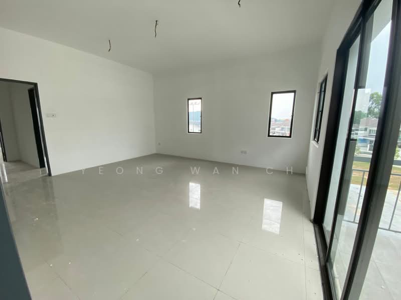 Rumah Berkembar untuk Dijual di Taman Scientex Rawang (Rawang) - Yeong Wan Chi - Living Room - PropertyGuru.com.my
