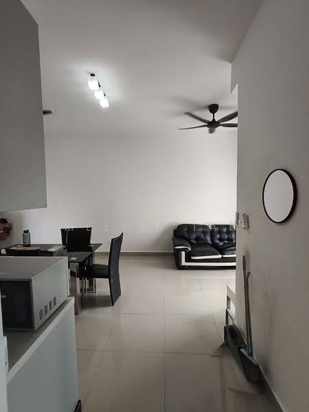 Servis Apartment untuk Disewa di 121 Residences - Melvin Tan - Living Room - PropertyGuru.com.my