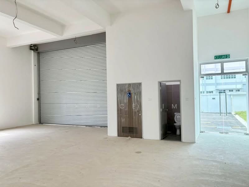 Kilang Berkembar untuk Disewa di Taman Desa Idaman (Senai) - Terence Lim - Entrance - PropertyGuru.com.my