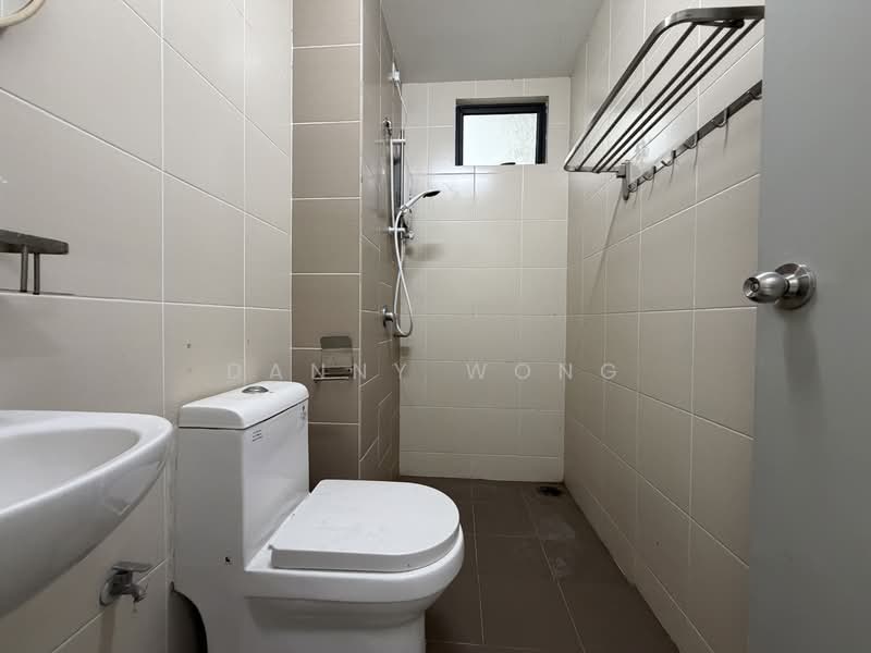 Kondominium untuk Disewa di Legendview - Danny Wong - Bathroom - PropertyGuru.com.my