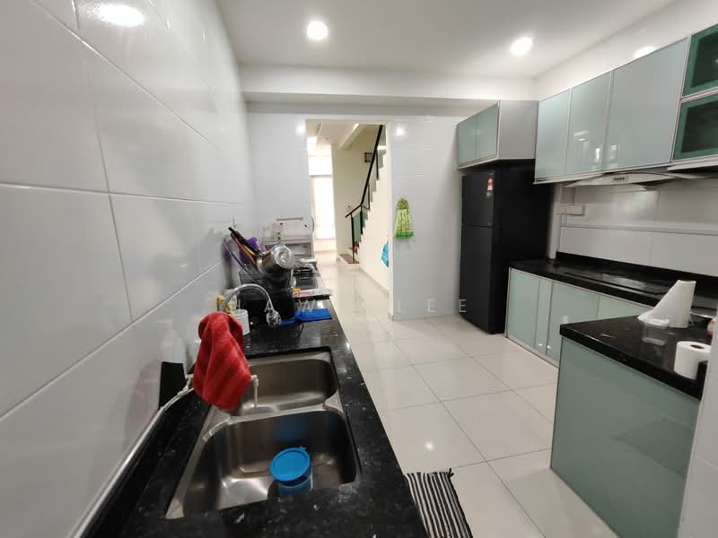 Cluster House for Sale in Eco Majestic (Semenyih) - Hawk Lee - Kitchen - PropertyGuru.com.my