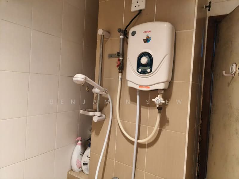 Condominium for Sale at Aman Heights Condominium - Benjamin Siew - Bathroom - PropertyGuru.com.my