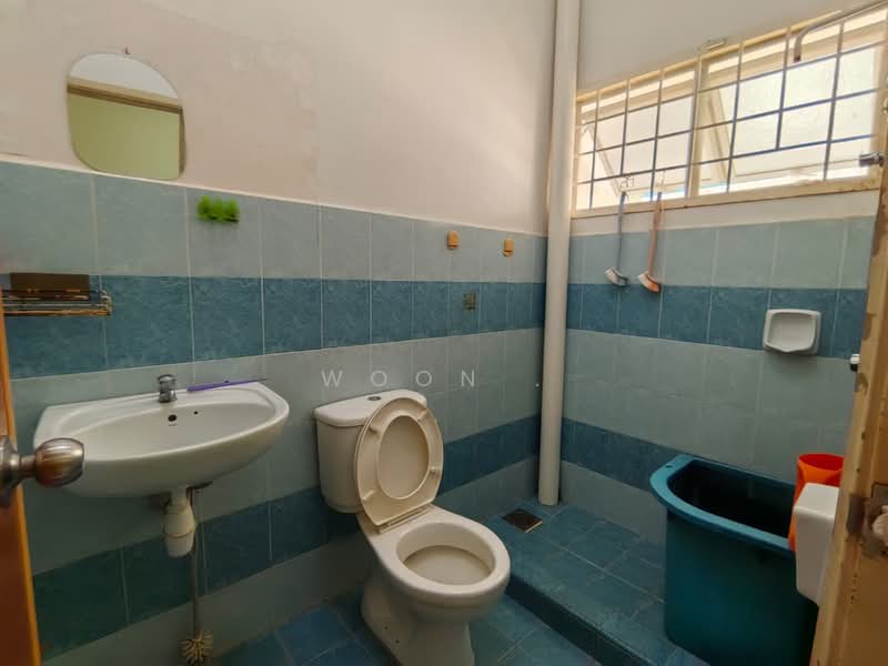 Semi-Detached House for Sale in Alai (Melaka) - Woon . - Bathroom - PropertyGuru.com.my
