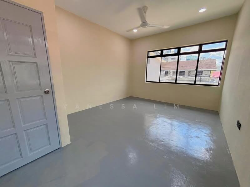 Semi-Detached House for Sale in Taman Pelangi (Johor Bahru) - Vanessa Lim - Interior - PropertyGuru.com.my