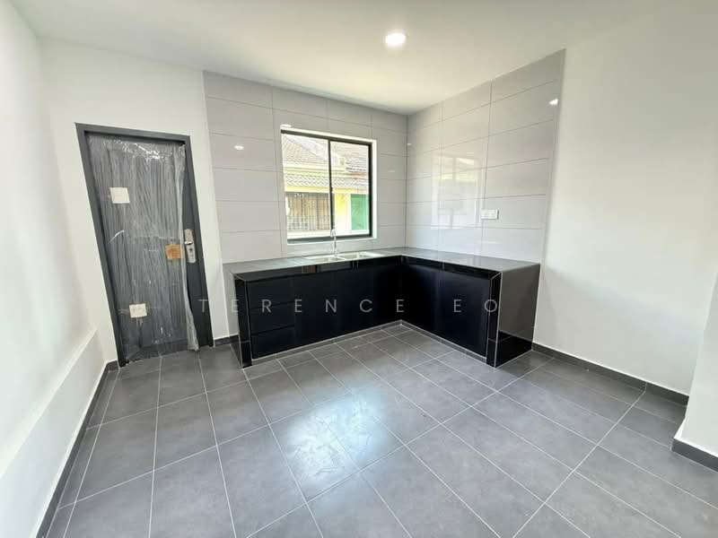 1-storey Terraced House for Sale in Johor Bahru (Johor) - Terence Eo - Kitchen - PropertyGuru.com.my