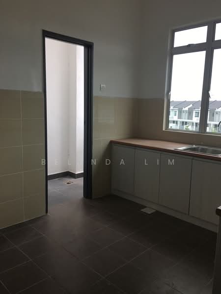 Townhouse for Sale in Semenyih (Selangor) - Belinda Lim - Kitchen - PropertyGuru.com.my