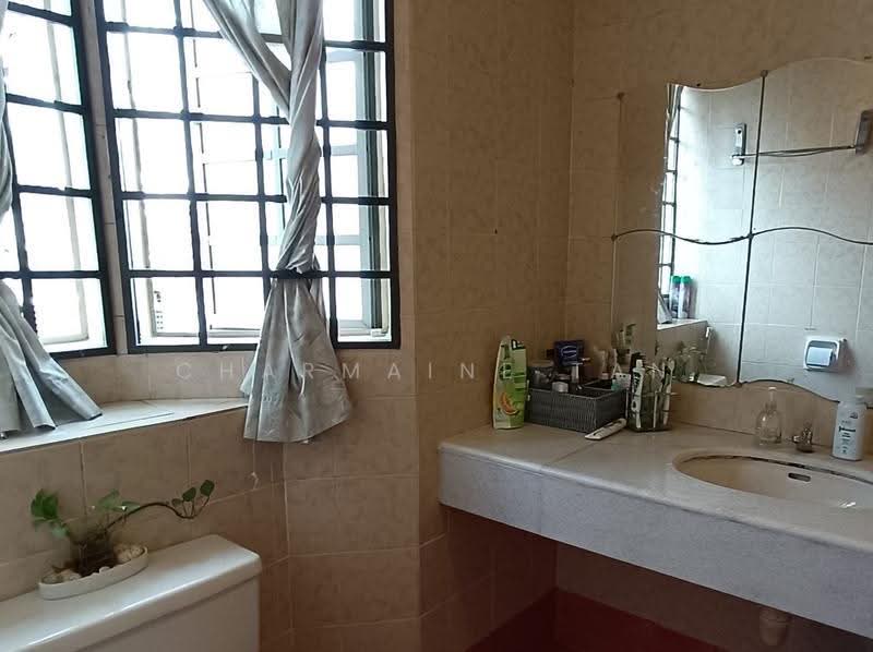 2.5-storey Terraced House for Sale in Petaling Jaya (Selangor) - Charmaine Tan - Bathroom - PropertyGuru.com.my