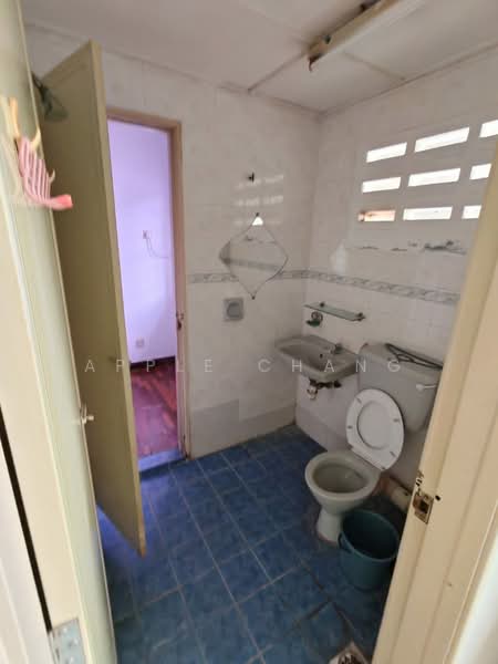Rumah Teres 2 Tingkat untuk Disewa di TAMAN PUCHONG UTAMA (Puchong) - Apple Chang - Bathroom - PropertyGuru.com.my