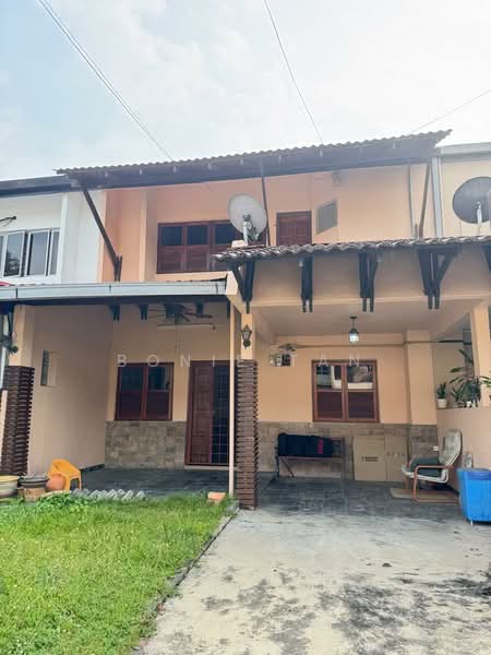 2-storey Terraced House for Sale in Damansara Jaya (Petaling Jaya) - Bonie Tan - Exterior - PropertyGuru.com.my