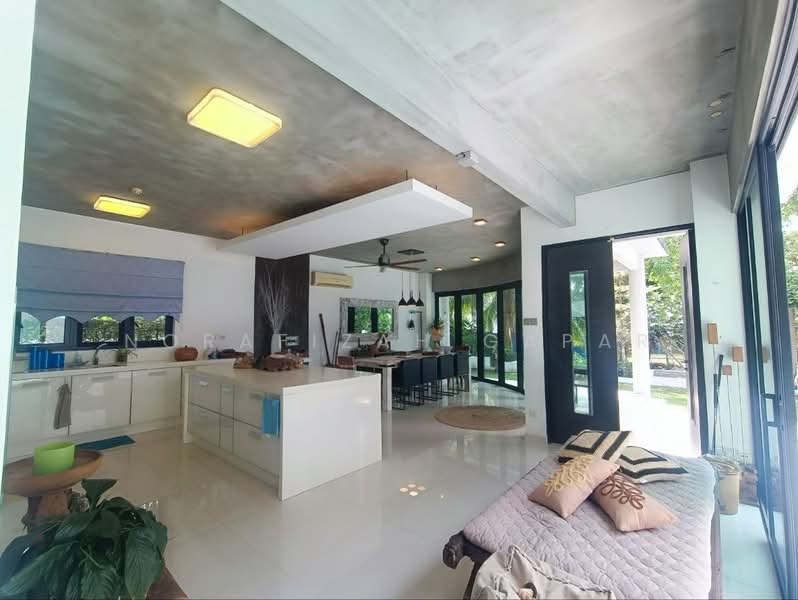 Bungalow for Sale in Perdana Lakeview East (Cyberjaya) - NoraFizah Gapar - Kitchen - PropertyGuru.com.my