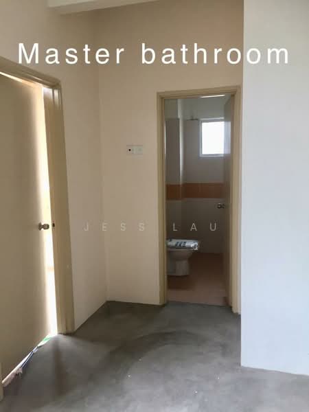 Semi-Detached House for Sale in Taman Puncak Jalil (Seri Kembangan) - Jess Lau - Bathroom - PropertyGuru.com.my
