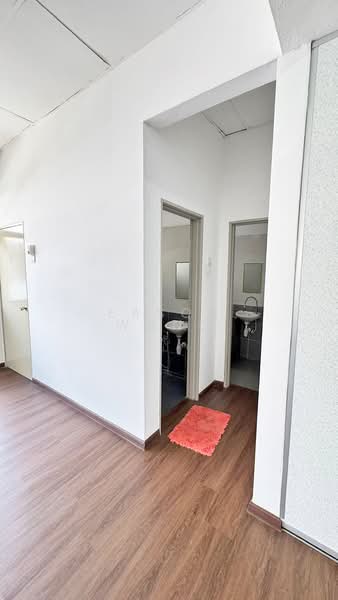 Shop / Office for Sale in Bandar Damai Perdana (Cheras) - Eason Wong - Corridor - PropertyGuru.com.my