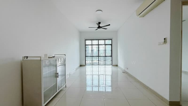 Servis Apartment untuk Disewa di Skysuites @ Meldrum Hills - Grace Chiew - Living Room - PropertyGuru.com.my