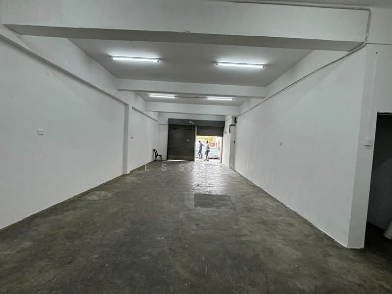 Shop for Rent in Taman Puncak Jalil (Seri Kembangan) - Jess Lau - Interior - PropertyGuru.com.my