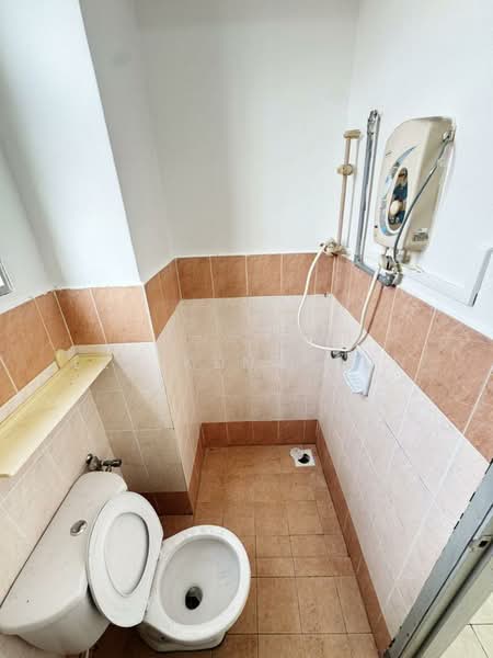 Apartment for Sale at Bayu Villa - Lee Keng Aun - Bathroom - PropertyGuru.com.my