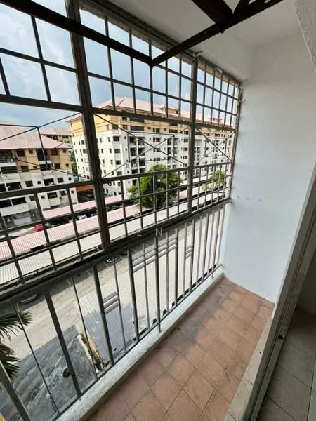 Apartment for Sale at Bayu Villa - Lee Keng Aun - Balcony - PropertyGuru.com.my