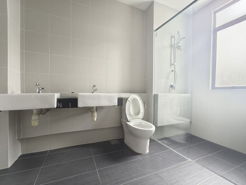 2-storey Terraced House for Sale in Kajang East (Semenyih) - Nichole Liew - Bathroom - PropertyGuru.com.my