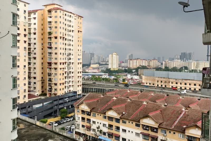Kondominium untuk Disewa di Kepong Sentral Condominium - Wilson Chin - Exterior - PropertyGuru.com.my