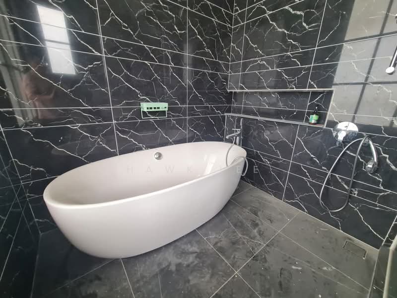 Bungalow for Sale in Eco Majestic (Semenyih) - Hawk Lee - Bathroom - PropertyGuru.com.my