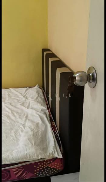 Rumah Flat untuk Disewa di Taman Pulai Utama - Robbie Tan - Bedroom - PropertyGuru.com.my