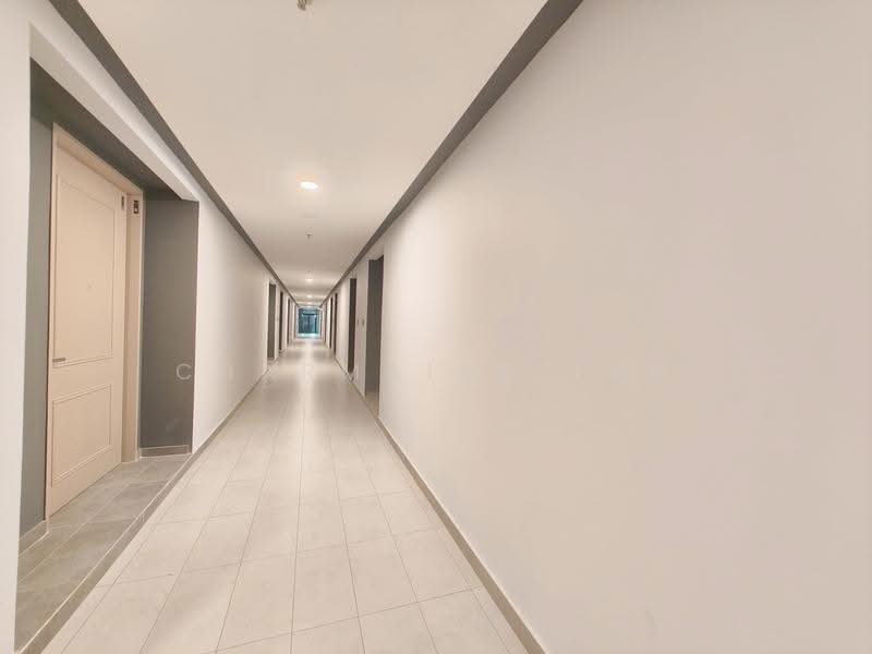 Kediaman Servis untuk Dijual di Mossaz @ Empire City - Charmaine Tan - Corridor - PropertyGuru.com.my
