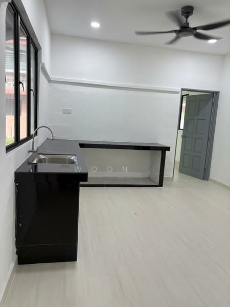 1-storey Terraced House for Sale in Ujong Pasir (Melaka) - Woon . - Kitchen - PropertyGuru.com.my