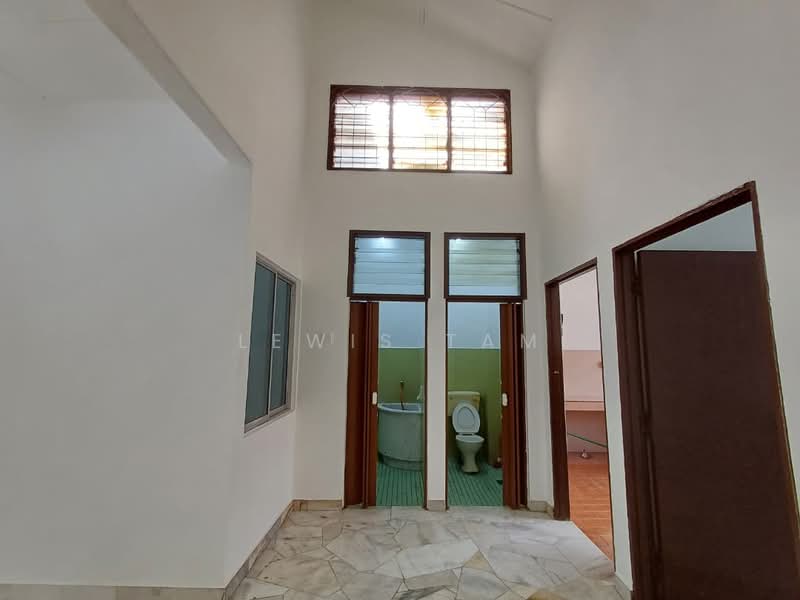 1-storey Terraced House for Sale in Taman Serdang Raya (Seri Kembangan) - Lewis Tam - PropertyGuru.com.my