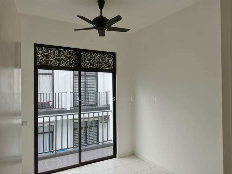 2-storey Terraced House for Sale in Eco Grandeur (Puncak Alam) - Lucas Loh - Balcony - PropertyGuru.com.my