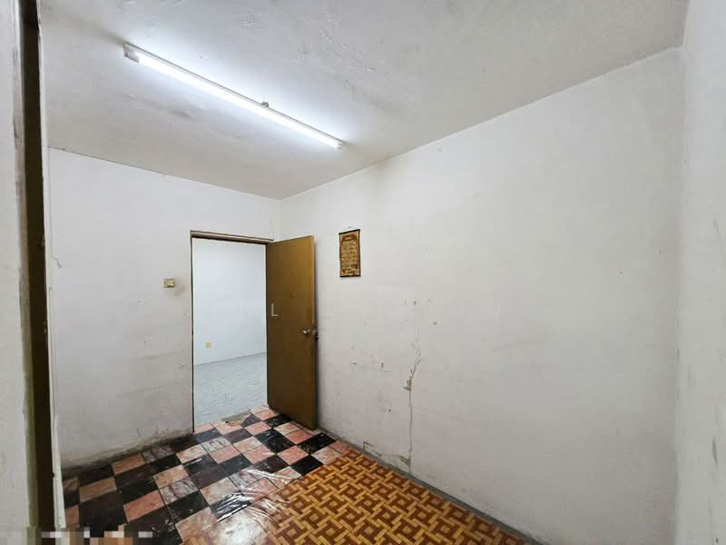 Rumah Flat untuk Dijual di Lestari Apartment - Zul Syafiq - Interior - PropertyGuru.com.my