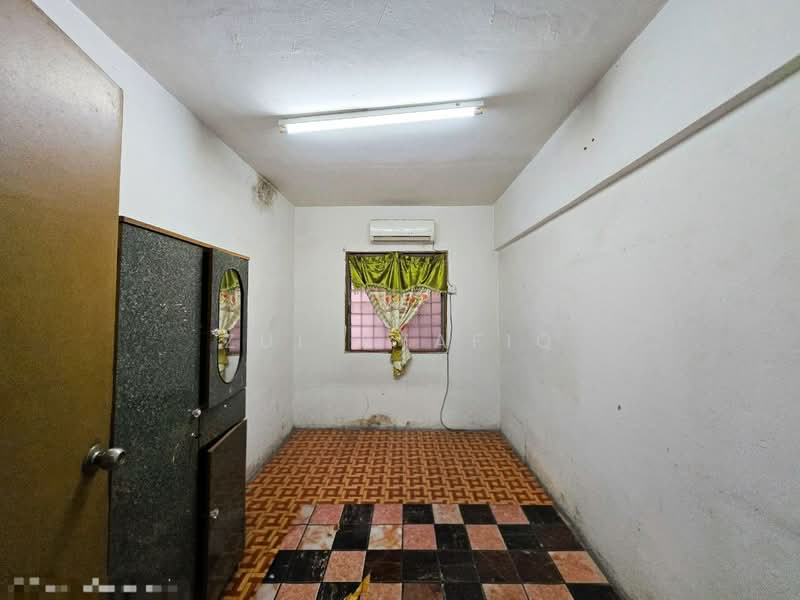 Rumah Flat untuk Dijual di Lestari Apartment - Zul Syafiq - Interior - PropertyGuru.com.my