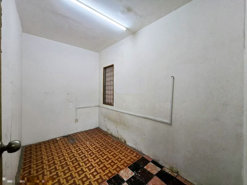 Rumah Flat untuk Dijual di Lestari Apartment - Zul Syafiq - Interior - PropertyGuru.com.my