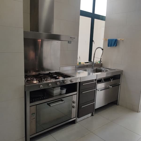 Condominium for Sale at Desa Kiara - Vannesa Tay - Kitchen - PropertyGuru.com.my
