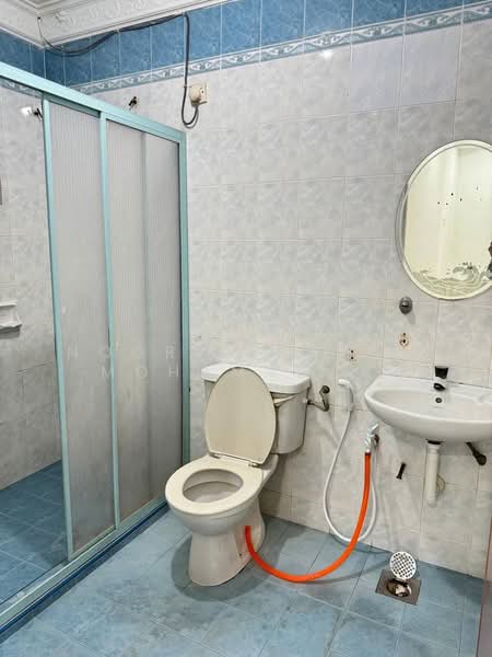 Rumah Berkembar untuk Dijual di Shah Alam (Selangor) - Noor Hidayah Mohamad Noor - Bathroom - PropertyGuru.com.my