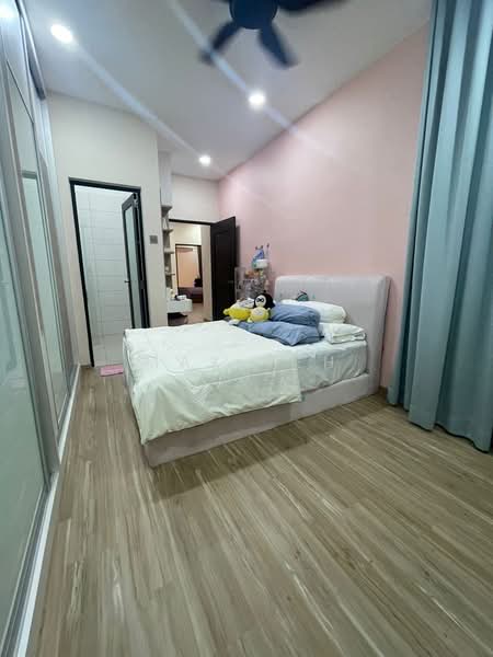 Rumah Berkembar untuk Dijual di Kapar (Selangor) - Max Peh - Bedroom - PropertyGuru.com.my