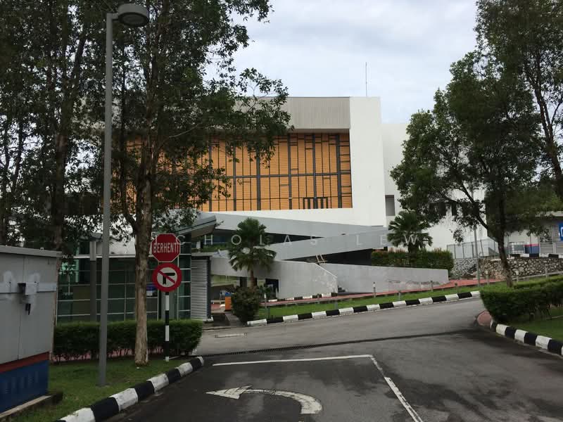 Townhouse for Sale in Seri Kembangan (Selangor) - Nicholas Lew - Exterior - PropertyGuru.com.my