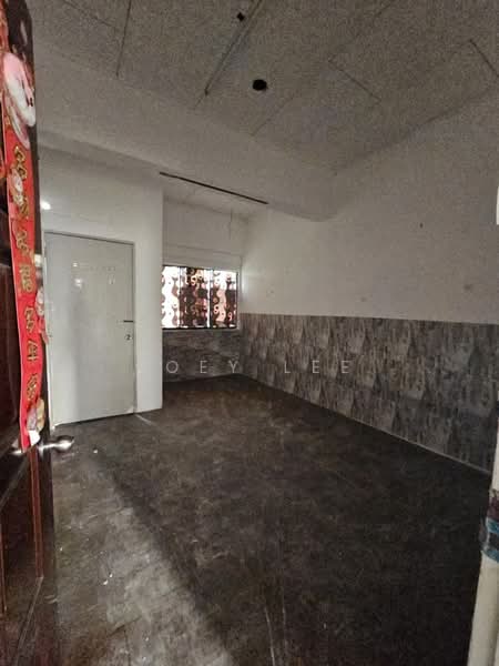 Shop for Rent in Taman Pelangi (Johor Bahru) - Zoey Lee - Interior - PropertyGuru.com.my