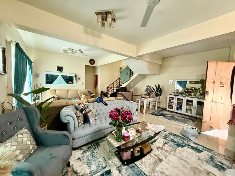 2.5-storey Terraced House for Sale in Ampang (Selangor) - Ibrahim Iderus - Living Room - PropertyGuru.com.my