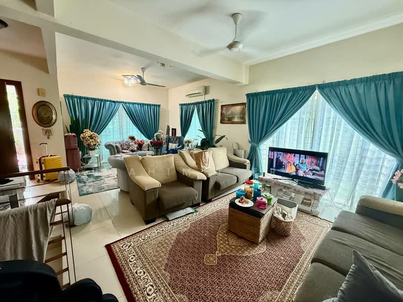 2.5-storey Terraced House for Sale in Ampang (Selangor) - Ibrahim Iderus - Living Room - PropertyGuru.com.my