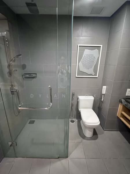Servis Apartment untuk Disewa di Fraser Residence (188 Suites) - Dylan Kok - Bathroom - PropertyGuru.com.my