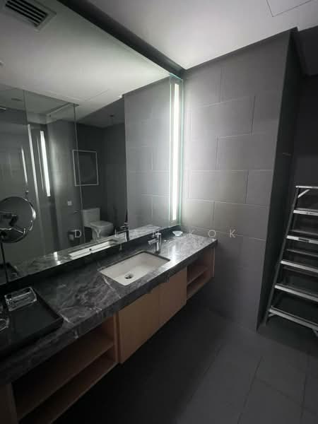 Servis Apartment untuk Disewa di Fraser Residence (188 Suites) - Dylan Kok - Bathroom - PropertyGuru.com.my