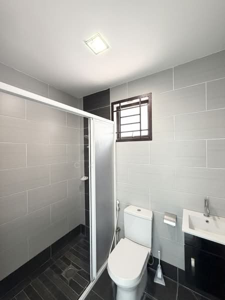 Semi-Detached House for Sale in Bandar Kinrara Seksyen 8 (Bandar Kinrara) - CK Yee - Bathroom - PropertyGuru.com.my