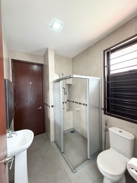Semi-Detached House for Sale in Bandar Kinrara Seksyen 8 (Bandar Kinrara) - CK Yee - Bathroom - PropertyGuru.com.my
