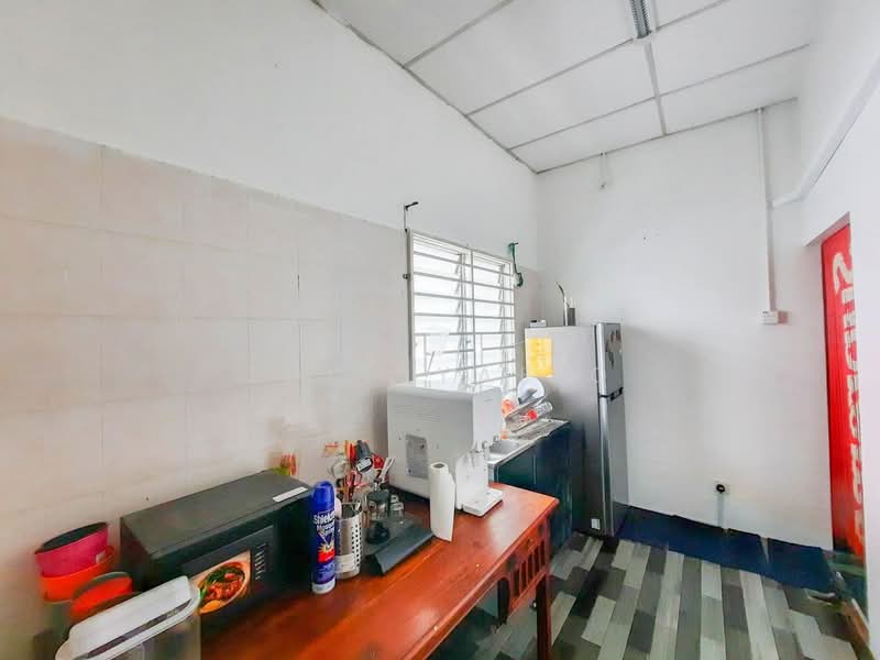 Pangsapuri untuk Dijual di Residensi Bistaria - Zul Syafiq - Kitchen - PropertyGuru.com.my