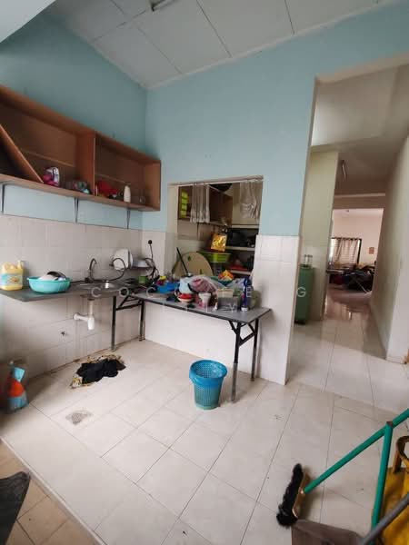 2-storey Terraced House for Sale in Taman Seri Austin (Tebrau) - Coco Feng Lily - Kitchen - PropertyGuru.com.my