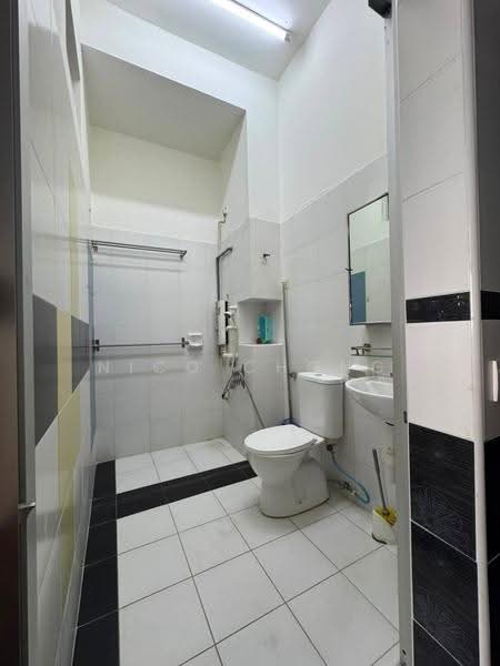 2-storey Terraced House for Sale in Setia Tropika (Johor Bahru) - Nico Chong - Bathroom - PropertyGuru.com.my