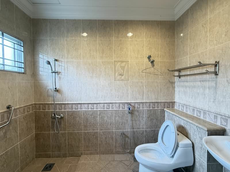 Bungalow for Sale in Country Heights (Kajang) - Lewis Tam - Bathroom - PropertyGuru.com.my