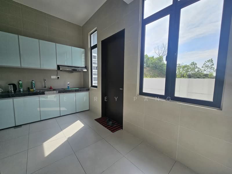 Semi-Detached House for Sale in Batu 9 (Cheras) - Jeffrey Pang - Kitchen - PropertyGuru.com.my
